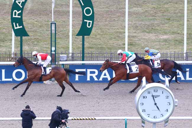 Photo d'arrivée de la course pmu PRIX DU BOIS DU MINISTRE à CHANTILLY le Mercredi 10 mars 2021