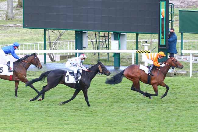 Photo d'arrivée de la course pmu PRIX ALTIPAN à SAINT-CLOUD le Jeudi 11 mars 2021
