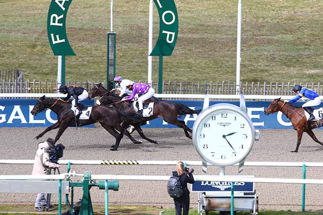 Photo d'arrivée de la course pmu PRIX DE LA REMISE NEUVE à CHANTILLY le Lundi 15 mars 2021