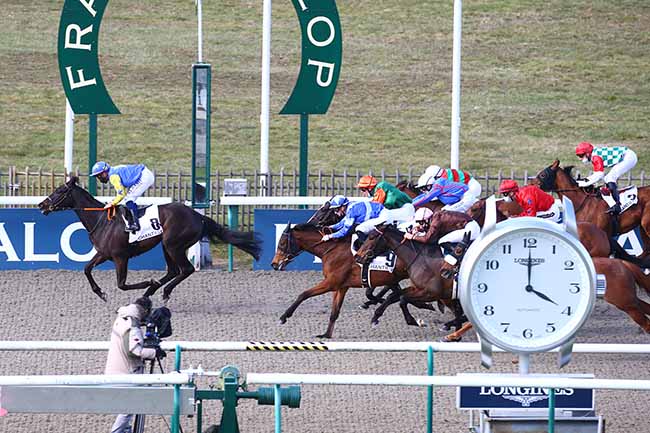 Photo d'arrivée de la course pmu PRIX DE LA ROUTE MILLARD à CHANTILLY le Lundi 15 mars 2021
