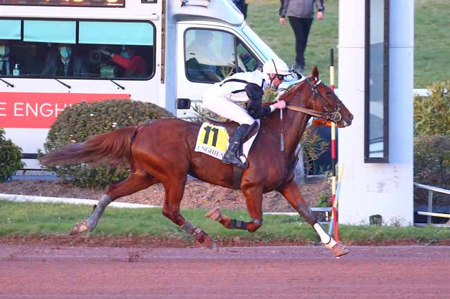 Photo d'arrivée de la course pmu PRIX DU PONT DE BIR-HAKEIM à ENGHIEN le Mardi 23 mars 2021