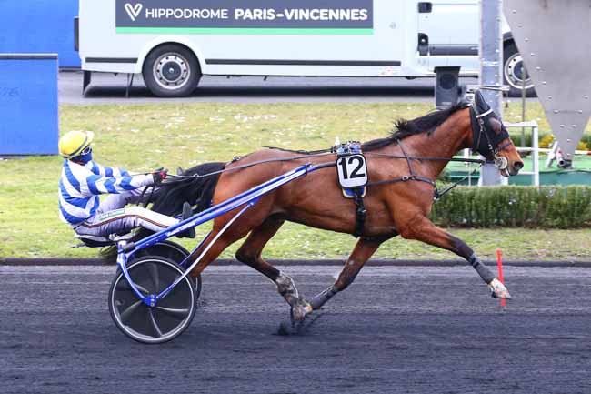 Photo d'arrivée de la course pmu PRIX DE MEAUX à PARIS-VINCENNES le Samedi 27 mars 2021