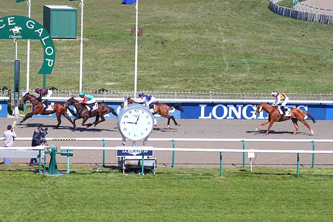 Photo d'arrivée de la course pmu PRIX DU LAY DU PRIEURE à CHANTILLY le Vendredi 2 avril 2021
