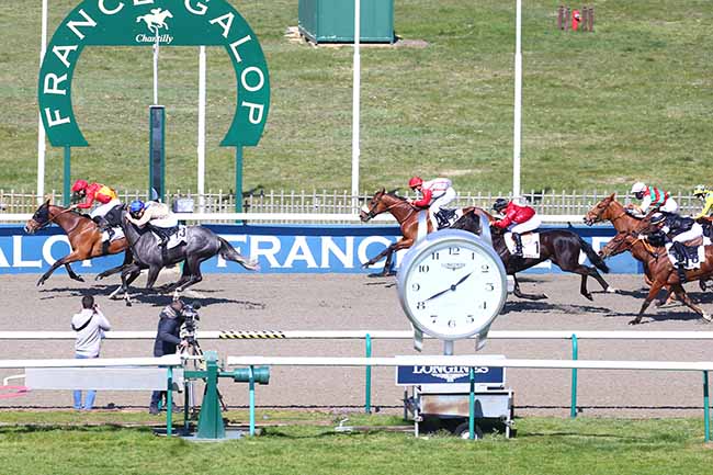 Photo d'arrivée de la course pmu PRIX DE LA GARENNE MAILLARD à CHANTILLY le Vendredi 2 avril 2021
