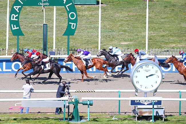 Photo d'arrivée de la course pmu PRIX DU VAL SAINT-GEORGES à CHANTILLY le Vendredi 2 avril 2021