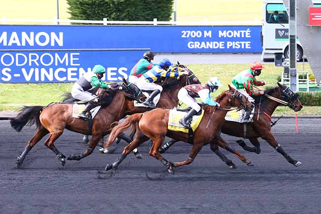 Photo d'arrivée de la course pmu PRIX ALMANON à PARIS-VINCENNES le Mardi 6 avril 2021