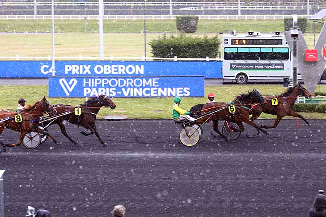 Photo d'arrivée de la course pmu PRIX OBERON à PARIS-VINCENNES le Mardi 6 avril 2021