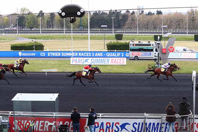 Photo d'arrivée de la course pmu ETRIER SUMMER RACES 3 ANS - QUALIF 3 à PARIS-VINCENNES le Vendredi 16 avril 2021