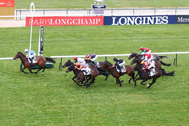 Photo d'arrivée de la course pmu PRIX DU JARDIN CARRE à LONGCHAMP le Dimanche 18 avril 2021