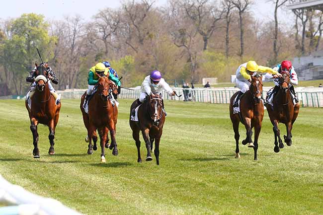 Photo d'arrivée de la course pmu PRIX DE ROISSY à CHANTILLY le Mardi 20 avril 2021