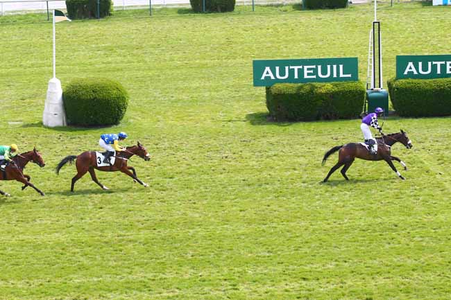 Photo d'arrivée de la course pmu PRIX RENE COUETIL à AUTEUIL le Mercredi 21 avril 2021