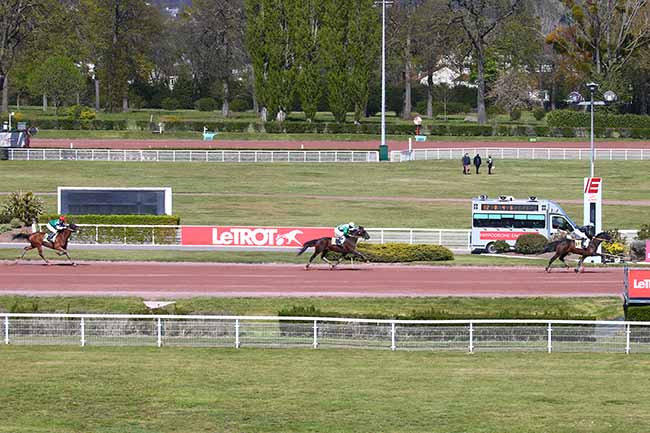 Photo d'arrivée de la course pmu PRIX DU PONT DE FLANDRE à ENGHIEN le Jeudi 22 avril 2021