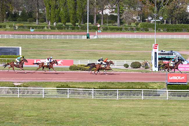 Photo d'arrivée de la course pmu PRIX DE L'ELYSEE à ENGHIEN le Jeudi 22 avril 2021