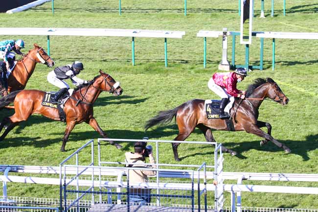 Photo d'arrivée de la course pmu PRIX DE L'IMPERATRICE EUGENIE à COMPIEGNE le Vendredi 23 avril 2021
