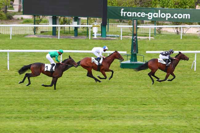 Photo d'arrivée de la course pmu PRIX KASHMIR II à SAINT-CLOUD le Mercredi 28 avril 2021