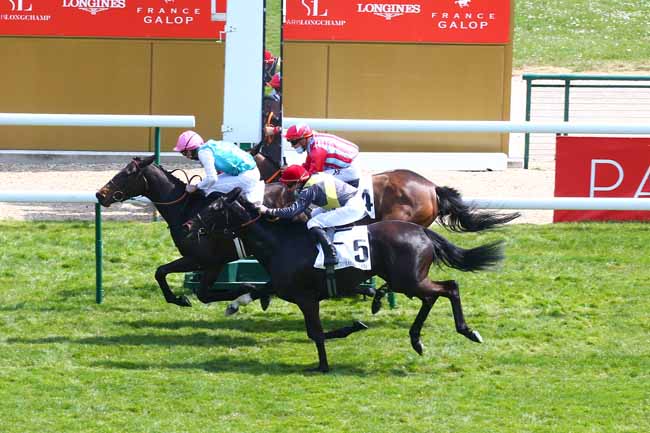 Photo d'arrivée de la course pmu PRIX FINLANDE à LONGCHAMP le Dimanche 2 mai 2021