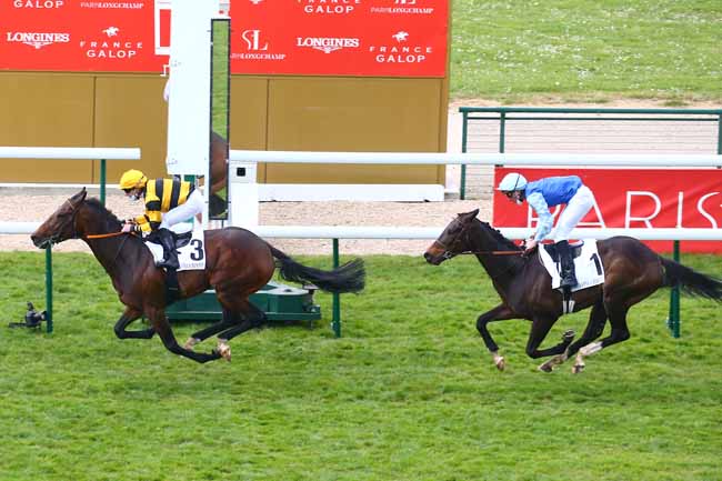 Photo d'arrivée de la course pmu PRIX DE L'AVRE à LONGCHAMP le Dimanche 2 mai 2021