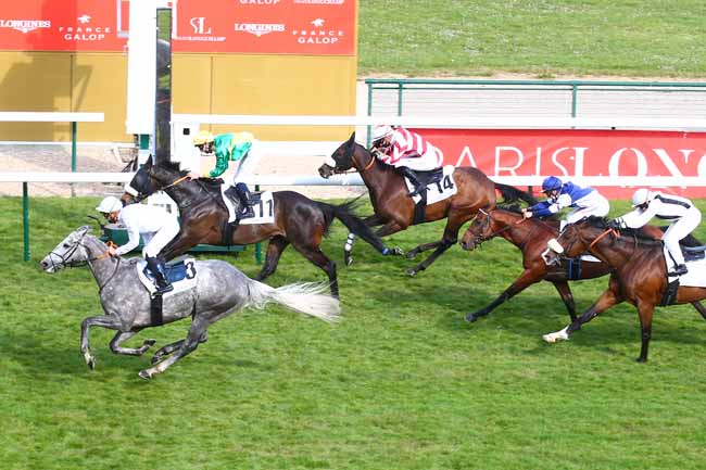 Photo d'arrivée de la course pmu PRIX DU PAVILLON DES ANGLAIS à LONGCHAMP le Dimanche 2 mai 2021
