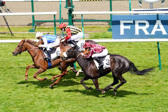 Photo d'arrivée de la course pmu PRIX DE LA PRAIRIE à CHANTILLY le Vendredi 7 mai 2021