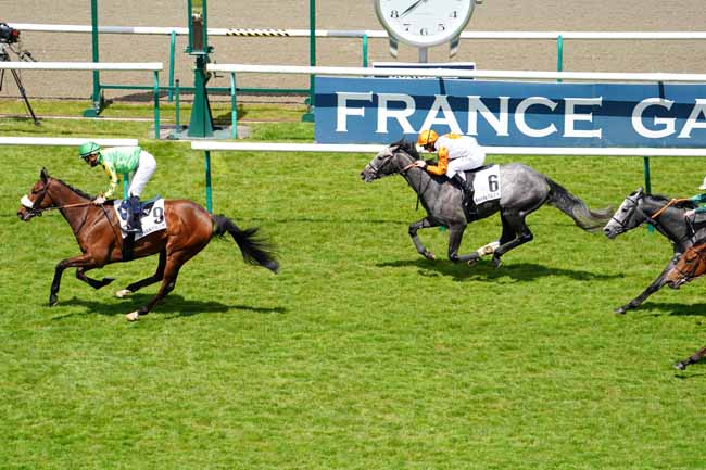 Photo d'arrivée de la course pmu PRIX DU BOIS RENARD à CHANTILLY le Vendredi 7 mai 2021