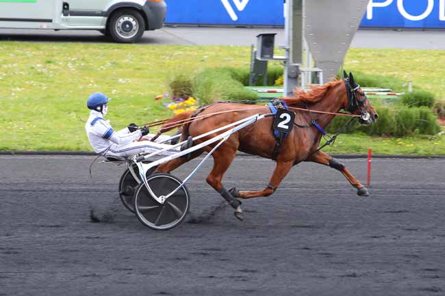 Photo d'arrivée de la course pmu PRIX EUGENIA à PARIS-VINCENNES le Mardi 11 mai 2021