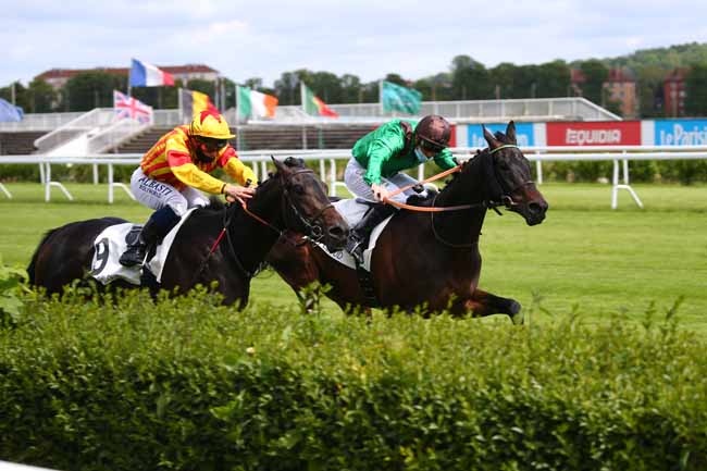 Photo d'arrivée de la course pmu PRIX POT AU FEU à SAINT-CLOUD le Mercredi 26 mai 2021