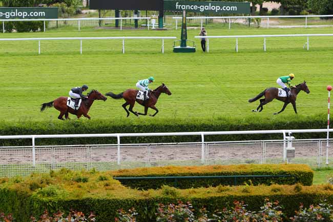 Photo d'arrivée de la course pmu PRIX PIRETTE à SAINT-CLOUD le Mercredi 26 mai 2021