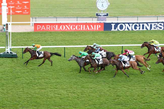 Photo d'arrivée de la course pmu PRIX DE L'ILE AUX CYGNES à LONGCHAMP le Jeudi 3 juin 2021