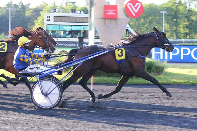 Photo d'arrivée de la course pmu PRIX ADALBERTA à PARIS-VINCENNES le Vendredi 11 juin 2021
