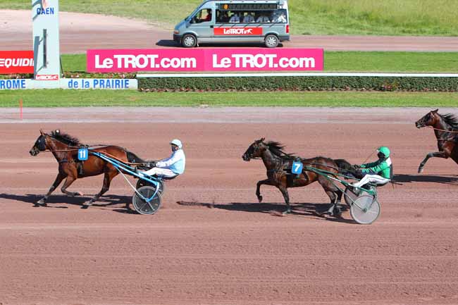 Photo d'arrivée de la course pmu PRIX DE CUVES à CAEN le Lundi 14 juin 2021