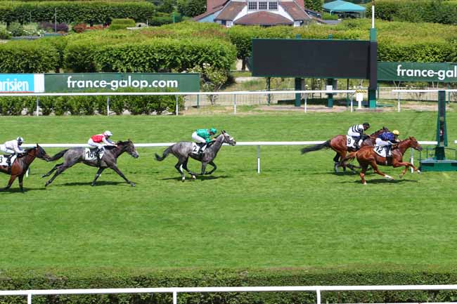 Photo d'arrivée de la course pmu PRIX YOUTH à SAINT-CLOUD le Mercredi 16 juin 2021