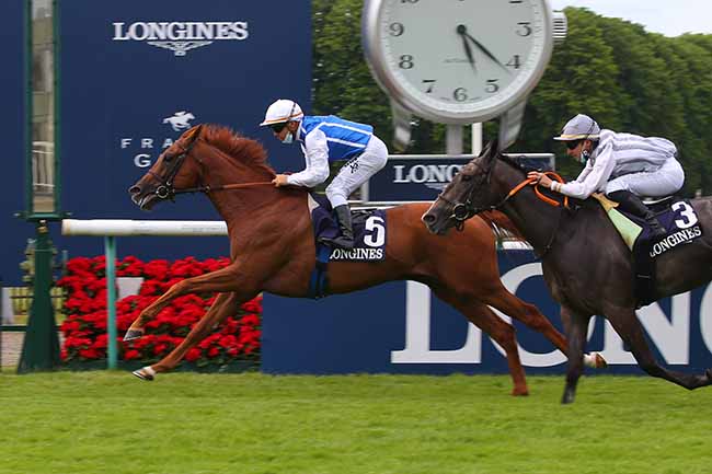 Photo d'arrivée de la course pmu LONGINES GRAND HANDICAP DE LAMORLAYE à CHANTILLY le Dimanche 20 juin 2021