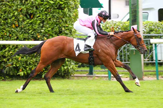 Photo d'arrivée de la course pmu PRIX DE VINEUIL à CHANTILLY le Vendredi 25 juin 2021