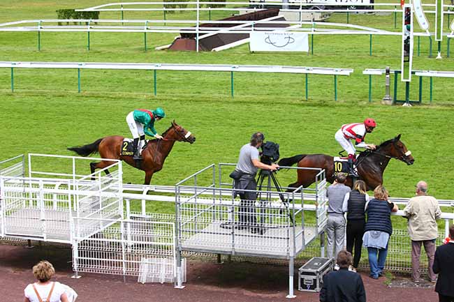 Photo d'arrivée de la course pmu PRIX DE LA BREVIERE à COMPIEGNE le Samedi 26 juin 2021