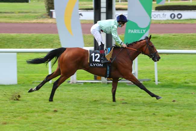 Photo d'arrivée de la course pmu PRIX D'AINAY à LYON-PARILLY le Lundi 28 juin 2021