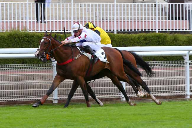 Photo d'arrivée de la course pmu PRIX D'ACHERES à AUTEUIL le Mardi 29 juin 2021