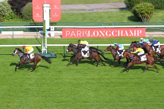 Photo d'arrivée de la course pmu PRIX DE LA PLACE SAINTE-CATHERINE à LONGCHAMP le Jeudi 1 juillet 2021