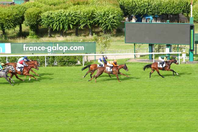 Photo d'arrivée de la course pmu PRIX DE GRIGNON à SAINT CLOUD le Dimanche 4 juillet 2021