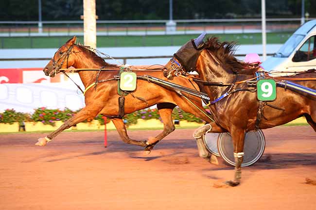 Photo d'arrivée de la course pmu PRIX D'AGON-COUTAINVILLE à CABOURG le Vendredi 9 juillet 2021