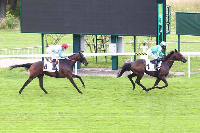 Photo d'arrivée de la course pmu PRIX DE CHILLY-MAZARIN à SAINT CLOUD le Vendredi 9 juillet 2021