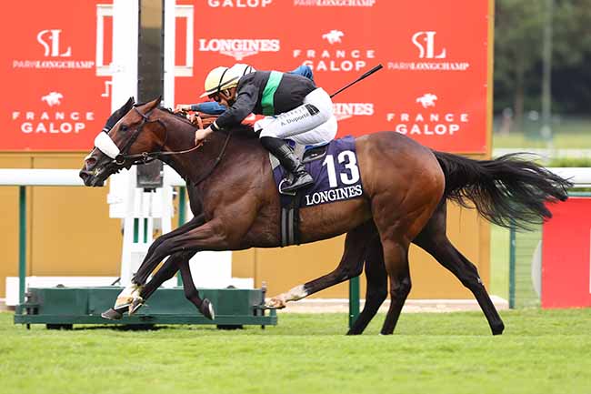 Photo d'arrivée de la course pmu LONGINES HANDICAP DE LA FETE NATIONALE à LONGCHAMP le Mercredi 14 juillet 2021