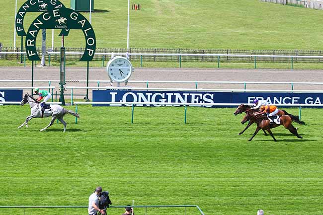 Photo d'arrivée de la course pmu PRIX DE LA CHAUSSEE DU ROI à CHANTILLY le Jeudi 15 juillet 2021