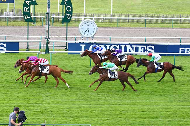 Photo d'arrivée de la course pmu PRIX DE L'ETANG DE LA LOGE à CHANTILLY le Jeudi 15 juillet 2021