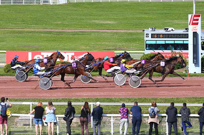 Photo d'arrivée de la course pmu PRIX DE ROMAINVILLE à ENGHIEN le Samedi 17 juillet 2021