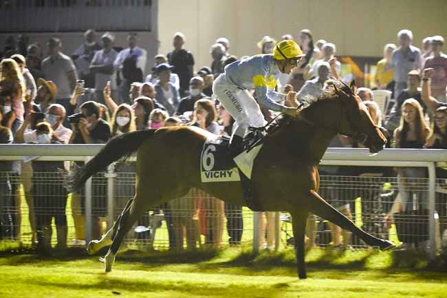 Photo d'arrivée de la course pmu GRAND PRIX DE VICHY à VICHY le Mercredi 21 juillet 2021