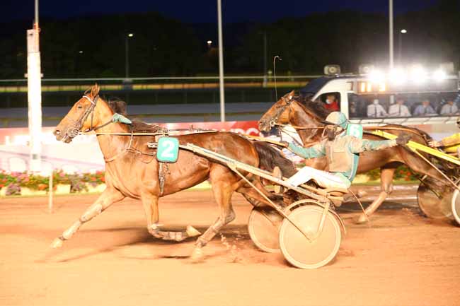 Photo d'arrivée de la course pmu PRIX RACE AND CARE (PRIX DES LISTERES) à CABOURG le Vendredi 23 juillet 2021