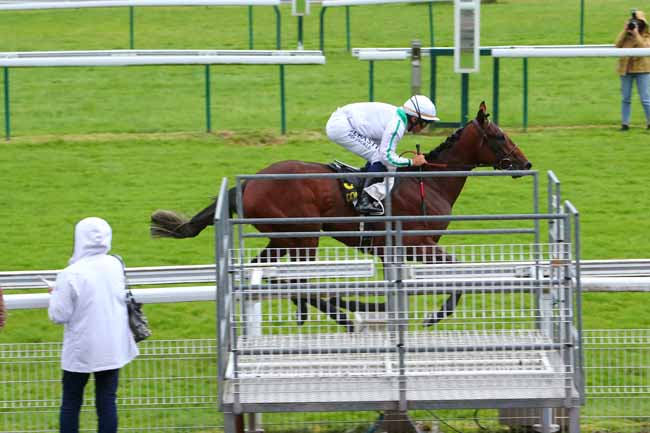 Photo d'arrivée de la course pmu PRIX DE LA THIERACHE à COMPIEGNE le Mardi 27 juillet 2021