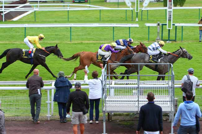 Photo d'arrivée de la course pmu PRIX DE PONT-SAINTE-MAXENCE à COMPIEGNE le Mardi 27 juillet 2021