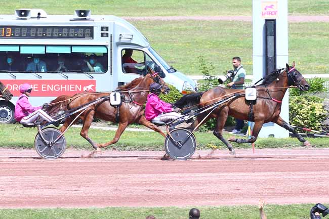 Photo d'arrivée de la course pmu PRIX DOMINIQUE SAVARY à ENGHIEN le Samedi 31 juillet 2021