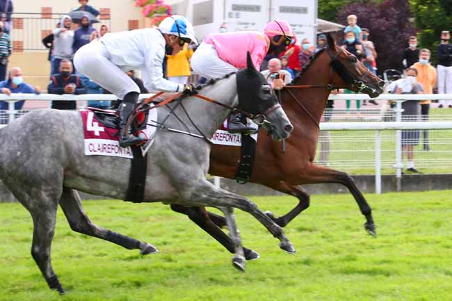 Photo d'arrivée de la course pmu PRIX OFYR (PRIX DE L'HIPPODROME FLEURI) à CLAIREFONTAINE le Dimanche 1 août 2021